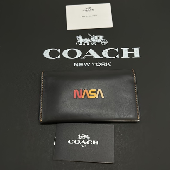 Limited Edition Coach x Nasa Wallet Black Leather Card Phone Case bifold Card - Picture 8 of 8